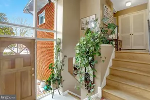 8904 Camfield Dr, Alexandria, VA 22308 - Photo 3