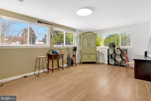 8904 Camfield Dr, Alexandria, VA 22308 - Photo 19