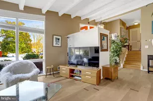 8904 Camfield Dr, Alexandria, VA 22308 - Photo 7