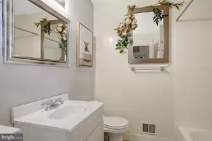 8904 Camfield Dr, Alexandria, VA 22308 - Photo 13