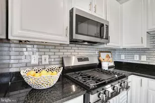 2931 Deer Hollow Way, Fairfax, VA 22031 - Photo 9