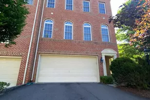 5989 Meadow Brook Dr, Burke, VA 22015 - Photo 3