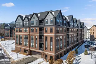 3927 Fair Ridge Dr, Fairfax, VA 22033 - Photo 3