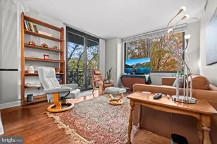 2451 Midtown Ave, Alexandria, VA 22303 - Photo 7