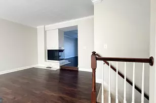 8036 Trevor Pl, Vienna, VA 22182 - Photo 5