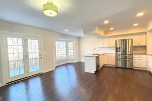 8036 Trevor Pl, Vienna, VA 22182 - Photo 9