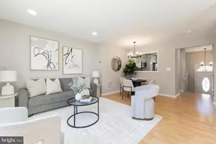 2777 Grovemore Ln, Vienna, VA 22180 - Photo 5