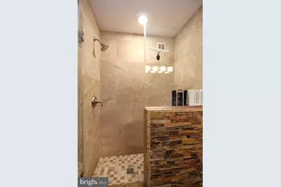 8019 Agin Court, McLean, VA 22102 - Photo 23