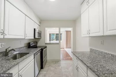 2059 Huntington Avenue #114, Alexandria, VA 22303 - Photo 9