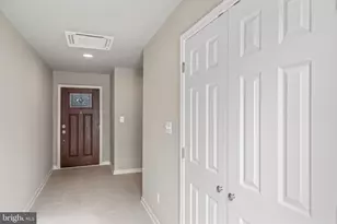 11310 Handlebar Rd, Reston, VA 20191 - Photo 3