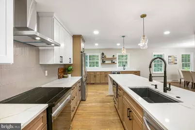 11603 Virgate Lane, Reston, VA 20191 - Photo 9