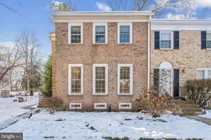 8624 Burling Wood Dr, Springfield, VA 22152 - Photo 3