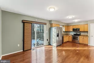 8624 Burling Wood Dr, Springfield, VA 22152 - Photo 7