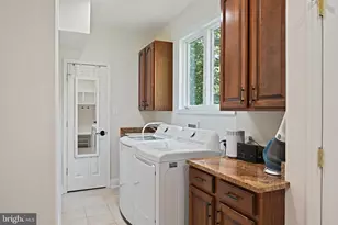 1832 Foxstone Dr, Vienna, VA 22182 - Photo 27