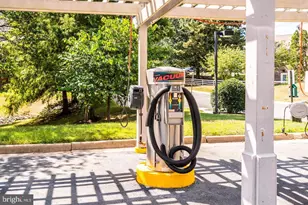 1723 Ascot Way, Reston, VA 20190 - Photo 29