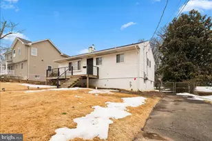 6451 Maplewood Dr, Falls Church, VA 22041 - Photo 3