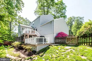 10222 Steamboat Landing Ln, Burke, VA 22015 - Photo 15