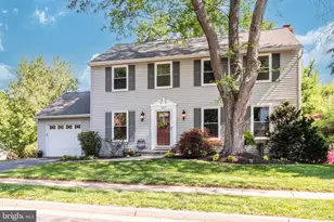 10222 Steamboat Landing Ln, Burke, VA 22015 - Photo 7