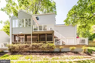 10222 Steamboat Landing Ln, Burke, VA 22015 - Photo 13