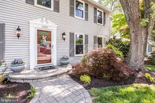 10222 Steamboat Landing Ln, Burke, VA 22015 - Photo 5