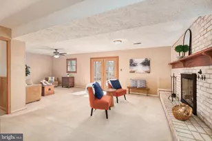 9121 Donna Dean Dr, Springfield, VA 22153 - Photo 33