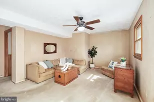 9121 Donna Dean Dr, Springfield, VA 22153 - Photo 37