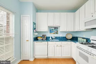 4132 Fountainside Ln, Fairfax, VA 22030 - Photo 13