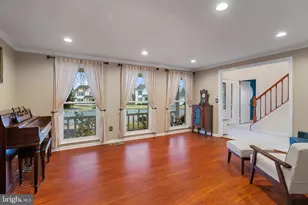 3706 Sumter Ct, Fairfax, VA 22033 - Photo 9