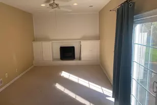 8305 Forestree Ct, Vienna, VA 22182 - Photo 13