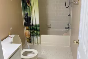 8305 Forestree Ct, Vienna, VA 22182 - Photo 7