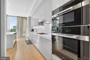 7887 Jones Branch Dr, McLean, VA 22102 - Photo 21