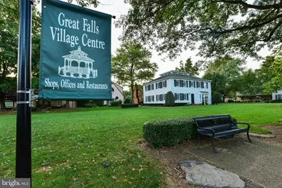 11922 Holly Spring Drive, Great Falls, VA 22066 - Photo 51