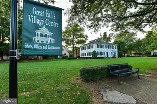 11922 Holly Spring Dr, Great Falls, VA 22066 - Photo 51