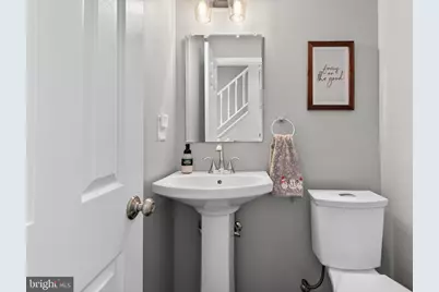 11922 Holly Spring Drive, Great Falls, VA 22066 - Photo 23
