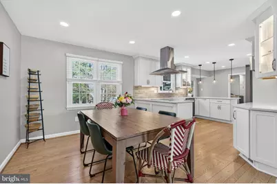 11922 Holly Spring Drive, Great Falls, VA 22066 - Photo 11