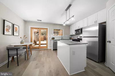 13109 Shadowbrook Lane, Fairfax, VA 22033 - Photo 7