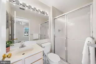 13109 Shadowbrook Ln, Fairfax, VA 22033 - Photo 33