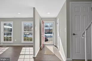 6639 Green Ash Dr, Springfield, VA 22152 - Photo 3