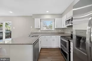 6639 Green Ash Dr, Springfield, VA 22152 - Photo 15