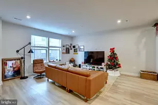 2135 Glacier Rd, Herndon, VA 20170 - Photo 9