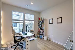 2135 Glacier Rd, Herndon, VA 20170 - Photo 11