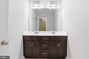 6203 Champion Oak Ct Ct, Falls Church, VA 22044 - Photo 33