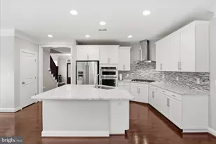 6203 Champion Oak Ct Ct, Falls Church, VA 22044 - Photo 11