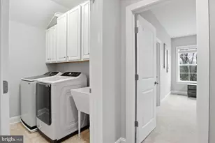 6203 Champion Oak Ct Ct, Falls Church, VA 22044 - Photo 35