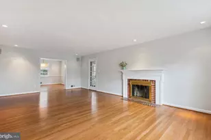 7202 Heights Ct, McLean, VA 22101 - Photo 5