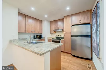 2350 Branleigh Park Court, Reston, VA 20191 - Photo 3