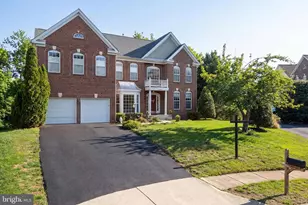 12494 Cliff Edge Dr, Herndon, VA 20170 - Photo 1