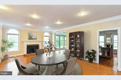 10418 Willow Crest Court, Vienna, VA 22182 - Photo 7