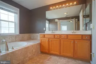 2515 Einstein St, Herndon, VA 20171 - Photo 9