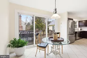 9606 Woodedge Dr, Burke, VA 22015 - Photo 17